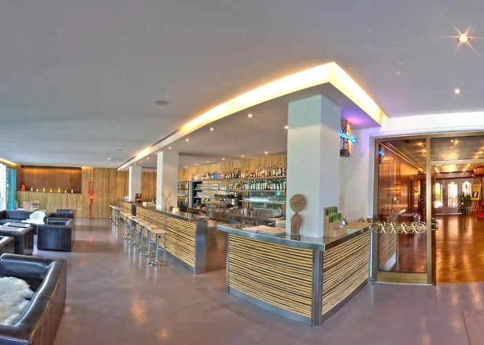 Hotel Bamboo