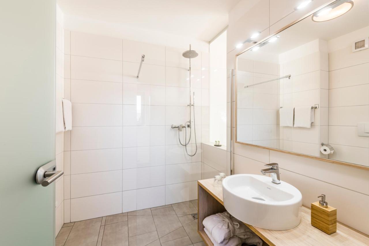 Bamboo 3* Goldrain