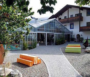 Hotel Bamboo